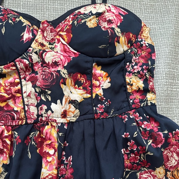 Band of Gypsies Floral Jumpsuit Women’s Small Wide Leg Elastic Back Boho - Picture 4 of 14